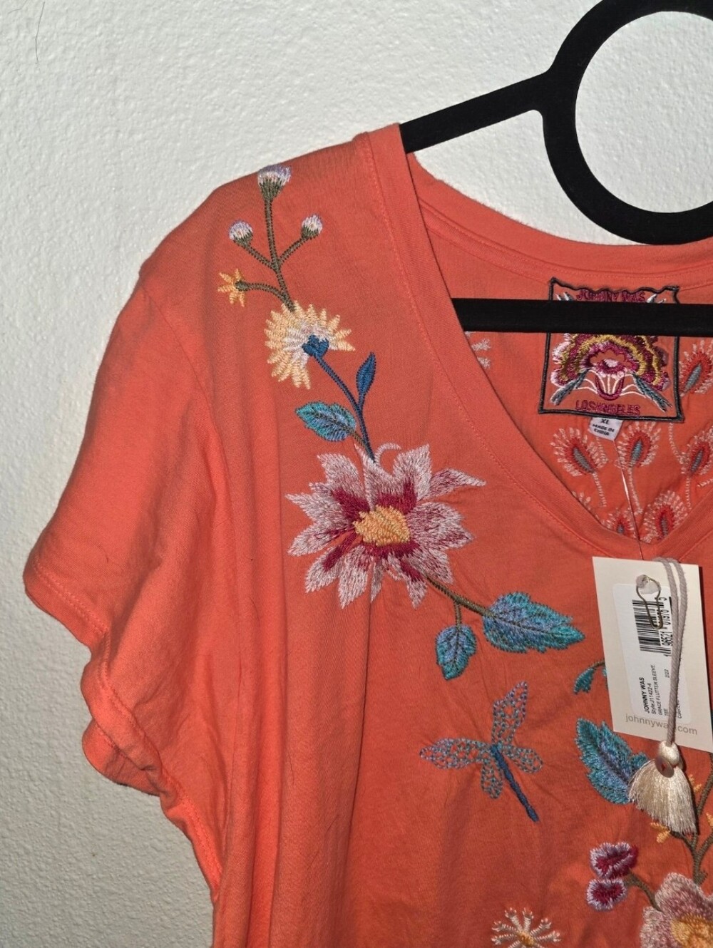 Johnny Was XL Short Sleeve Tops Tunic Coral With Embroidered Peacock NWT - Picture 5 of 9